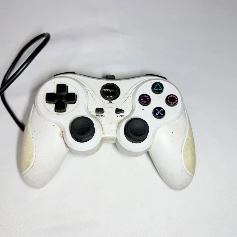 TTX Tech Analog Controller 2 for PS1 and PS2 White Wired Gamepad NXPZ-799
